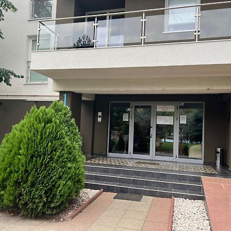 Tranzzit Airport Apartament 오토페니 외부 사진
