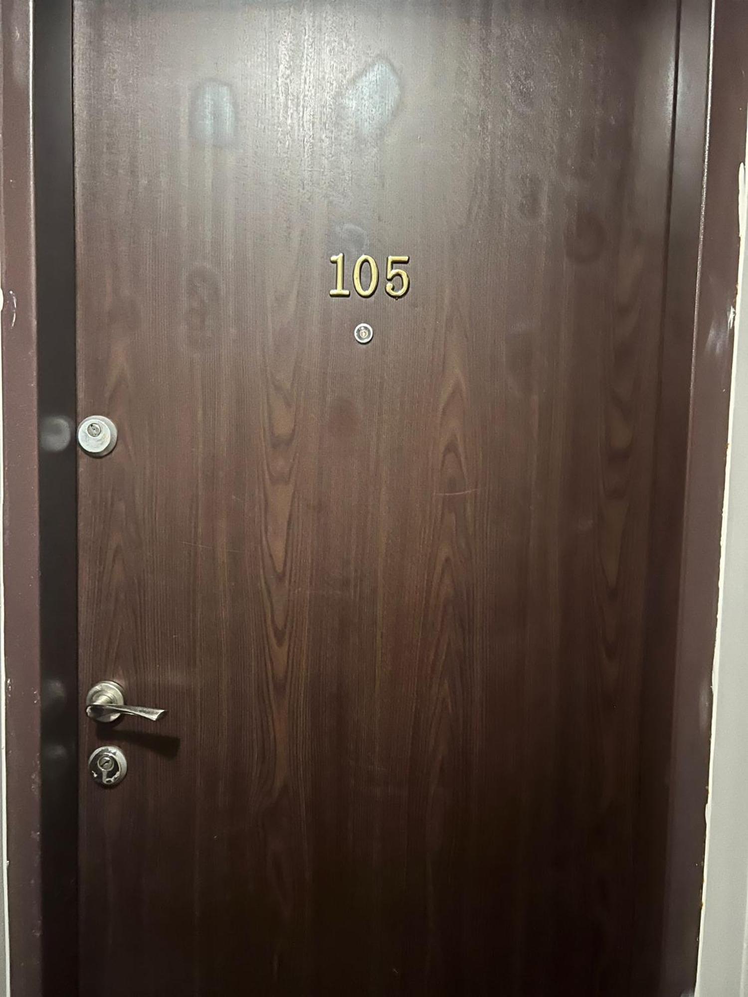 Tranzzit Airport Apartament 오토페니 외부 사진