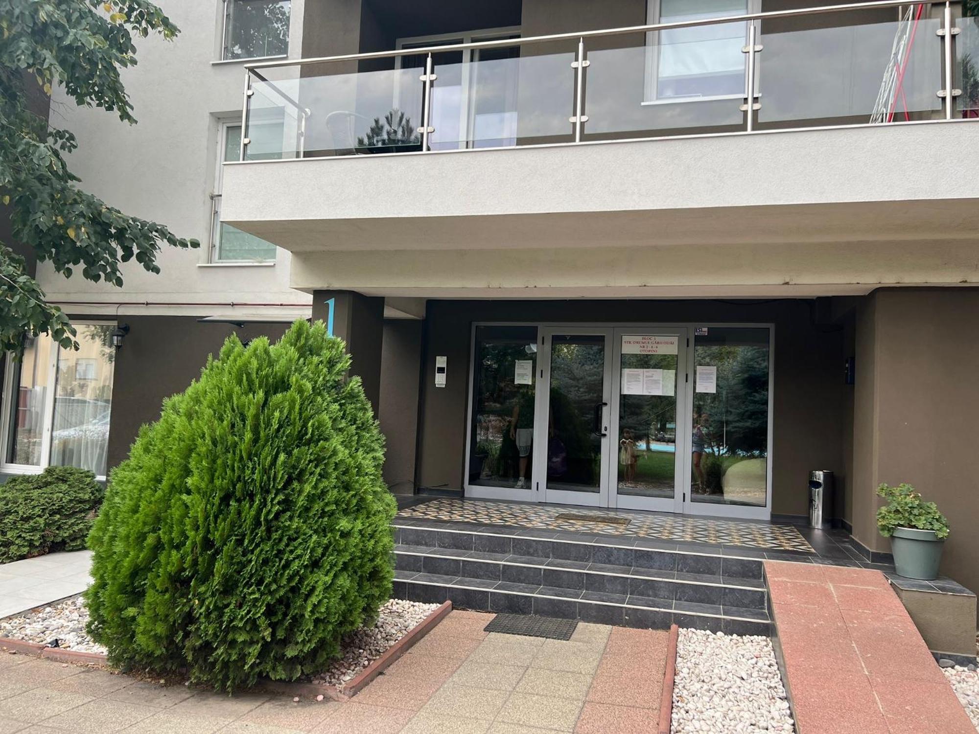 Tranzzit Airport Apartament 오토페니 외부 사진